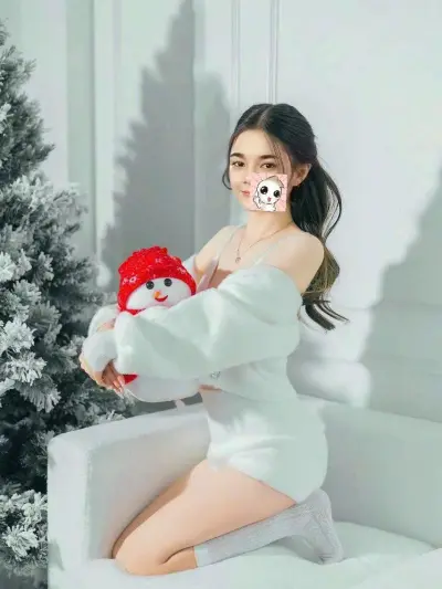 Tiểu Miu - em hàng tình cảm chiều hết nấc